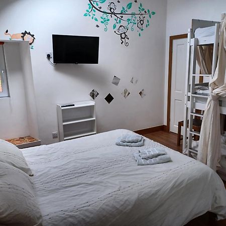 Voyage Hostel - Ensuite Family Rooms With Shared Kitchen Douglas Exteriör bild