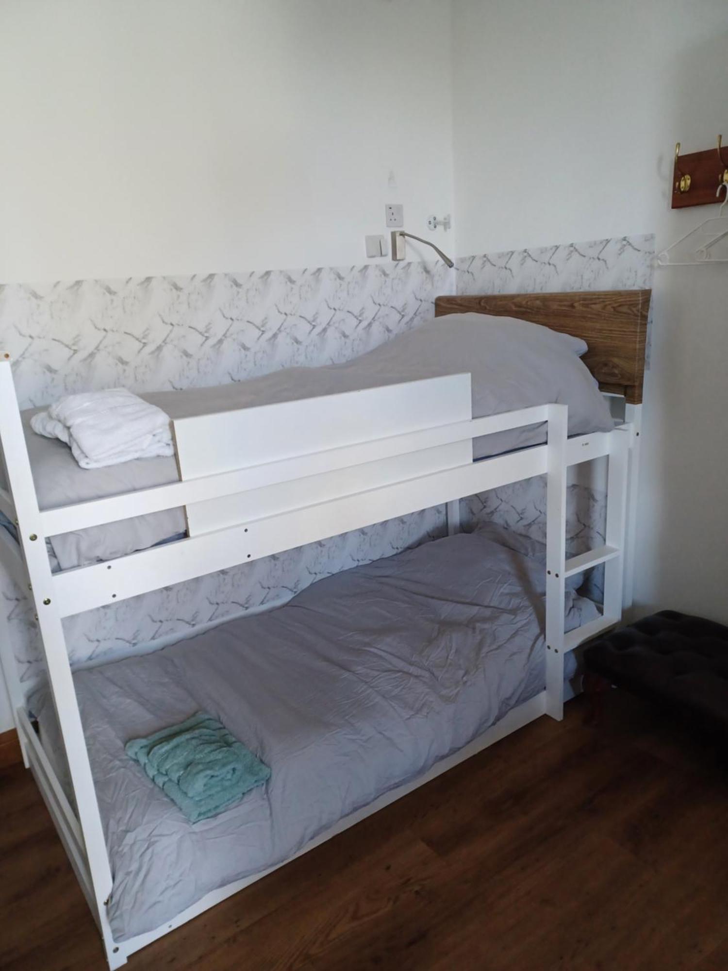 Voyage Hostel - Ensuite Family Rooms With Shared Kitchen Douglas Exteriör bild
